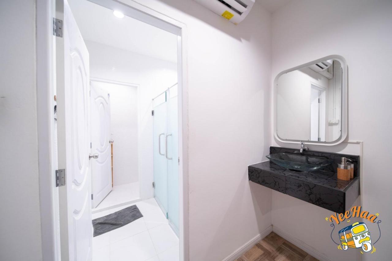Yeehaa Bangsue Aparthotel Банкок Екстериор снимка